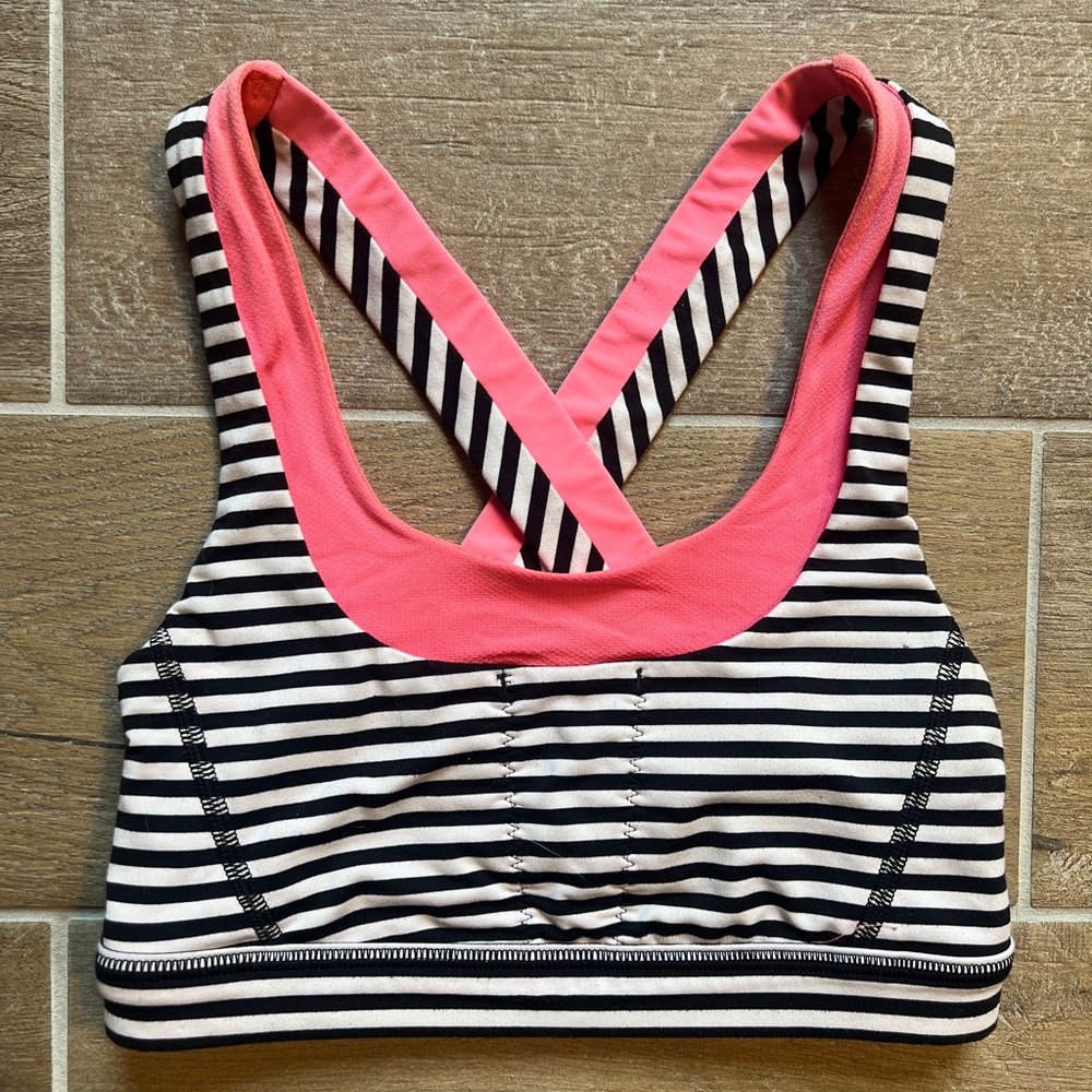Lululemon Striped Black and White Sports Bra with Pink Straps Sz 2